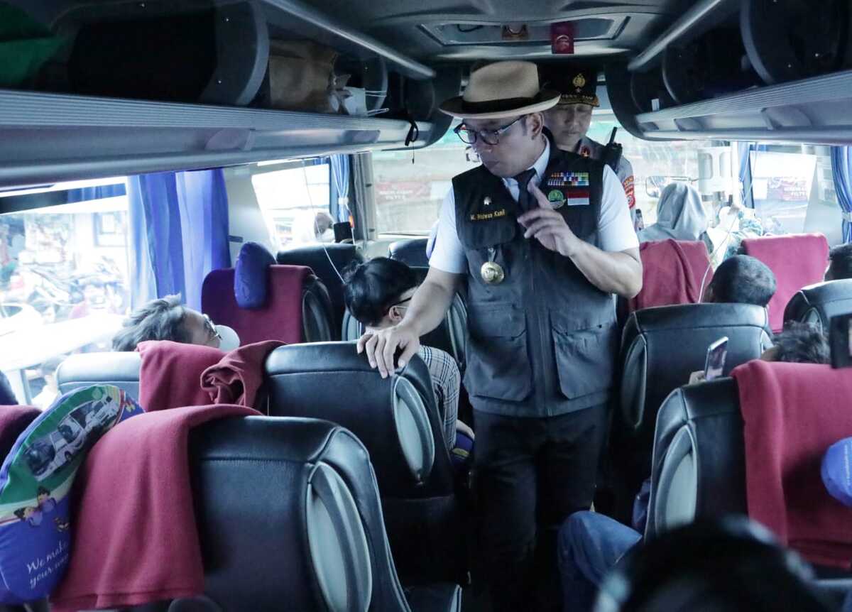 Ridwan Kamil Lepas Mudik Gratis di Terminal Cicaheum