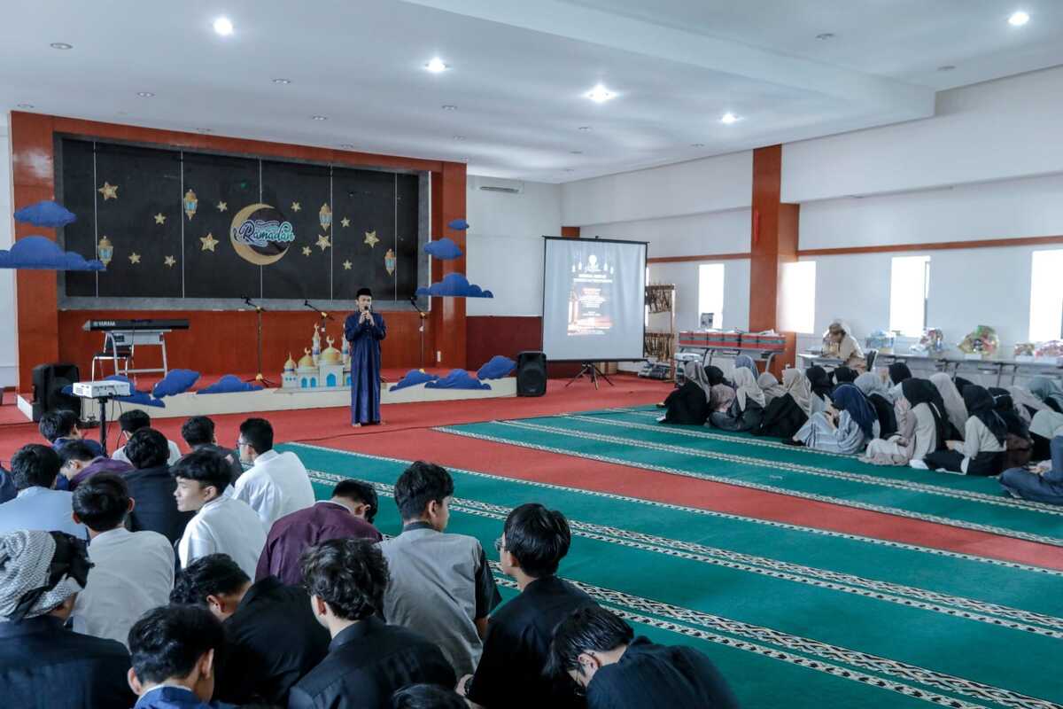 SMA Darul Hikam Isi Puncak Ramadan dengan Giat Ini