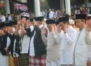 Warga Antusias Salat Ied Bersama Bupati Sukabumi