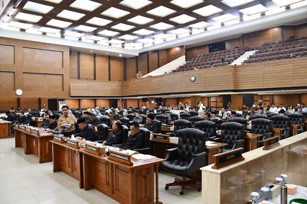3 Pembahasan Rapat Paripurna DPRD Jawa Barat