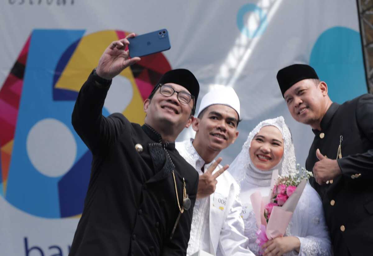 300 Pengantin di Bekasi Warnai Bucinfest