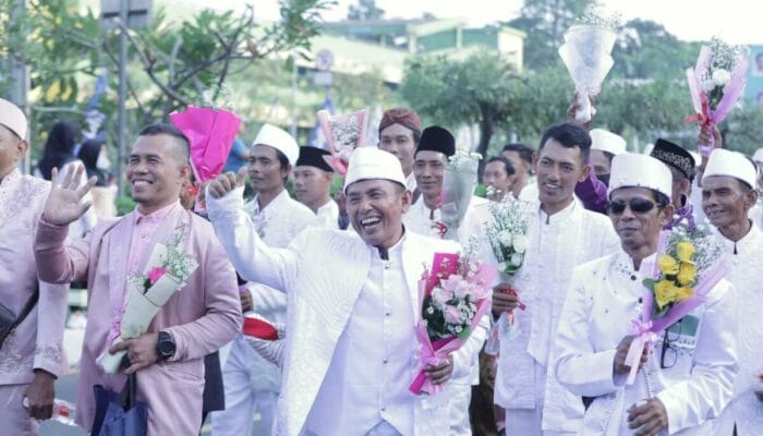 300 Pengantin di Bekasi Warnai Bucinfest