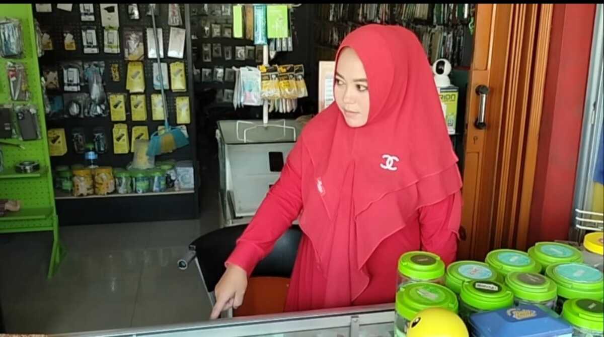 Konter Mandiri Cell di Cianjur Dimaling, 3 HP Raib