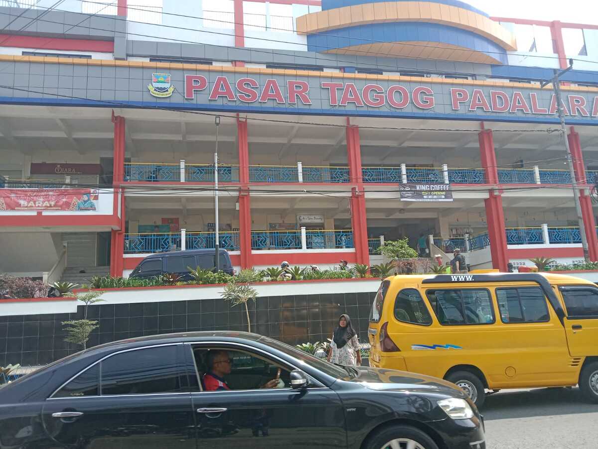 Pedagang di Pasar Tagog Mengeluh Akibat PKL Kembali Marak