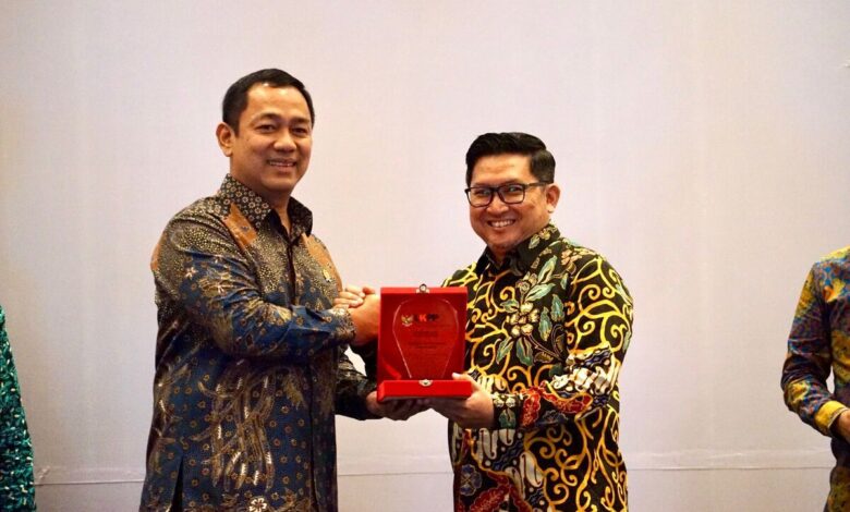 Pemda Provinsi Jawa Barat Raih Penghargaan UKPBJ