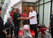 Pemkot Cimahi Beri Alat Pertanian kepada Kelompok Disabilitas