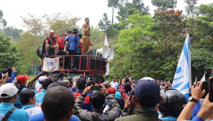 Terima Unras Buruh, Hengky Akan Evaluasi Disnakertrans