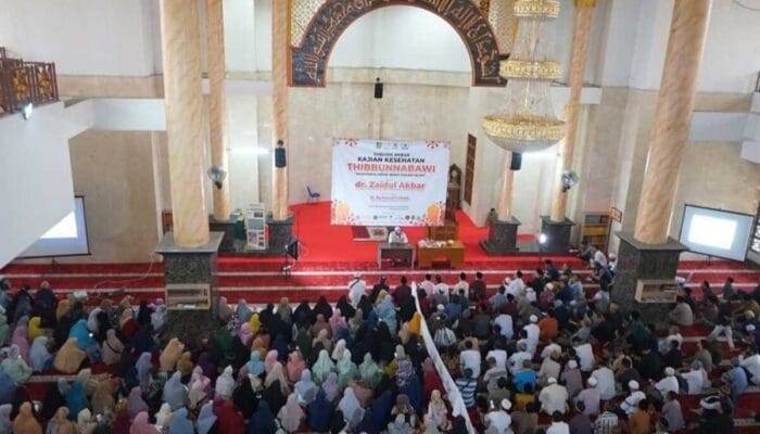 Fahmi dan Ratusan Jemaah Hadiri Tabligh Akbar