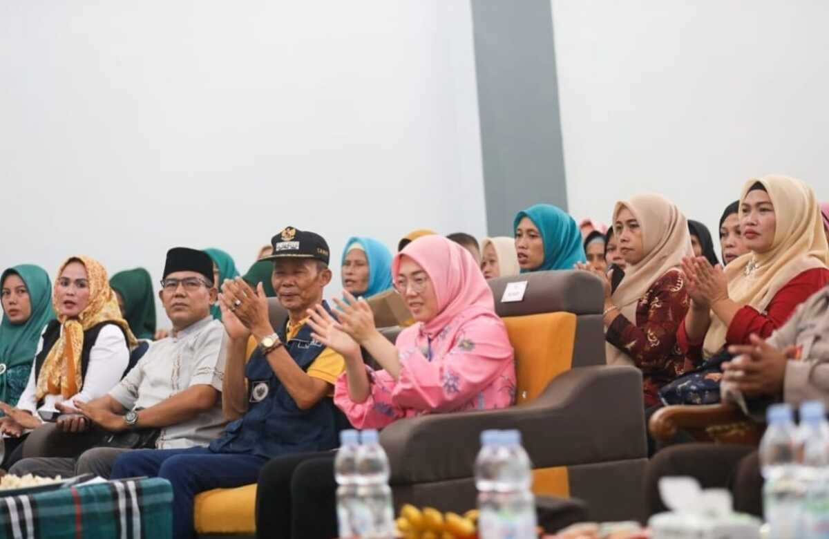 Gedung Serbaguna Desa Cilalawi Diresmikan Ambu