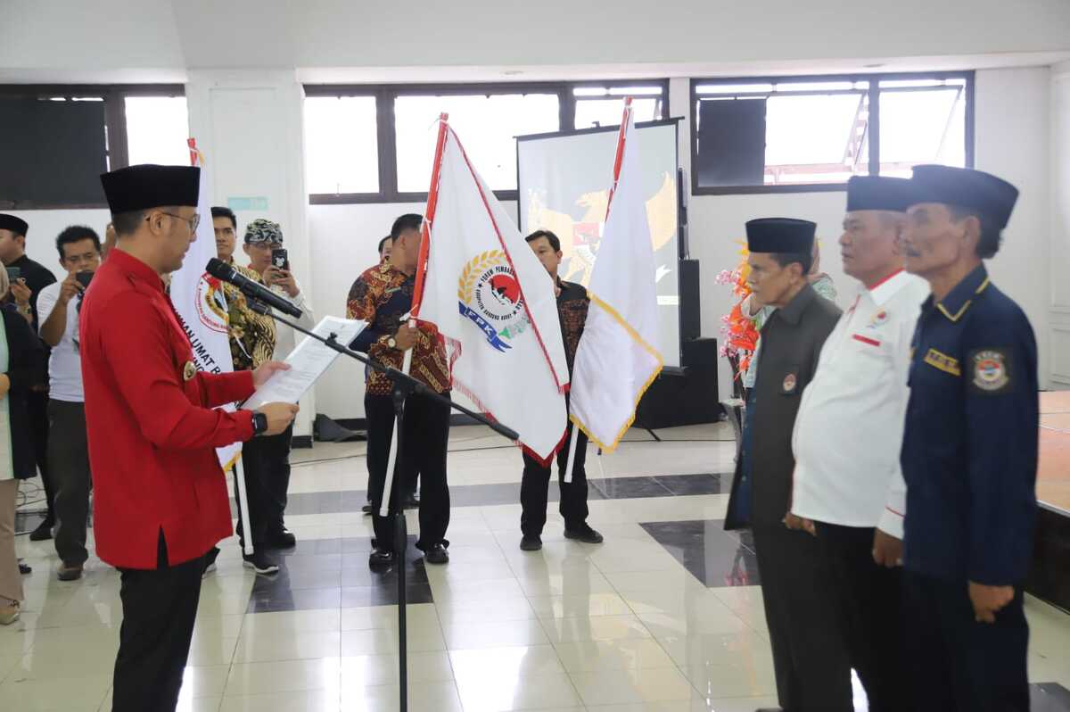 Hengky Kurniawan Kukuhkan 3 Mitra Kerja Pemerintah