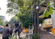 Kabel Udara di Kawasan Skywalk Cihampelas Ditertibkan