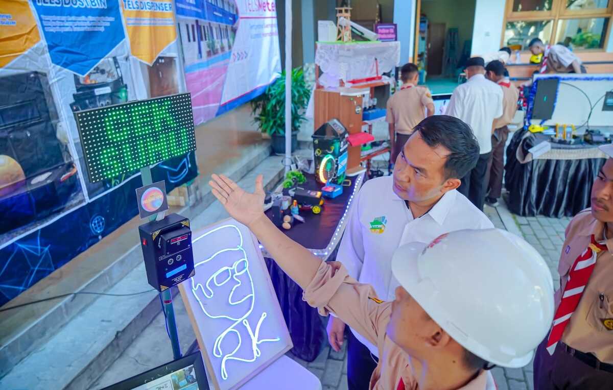 Kadisdik Jabar Mengikuti Sarling di Kabupaten Bekasi