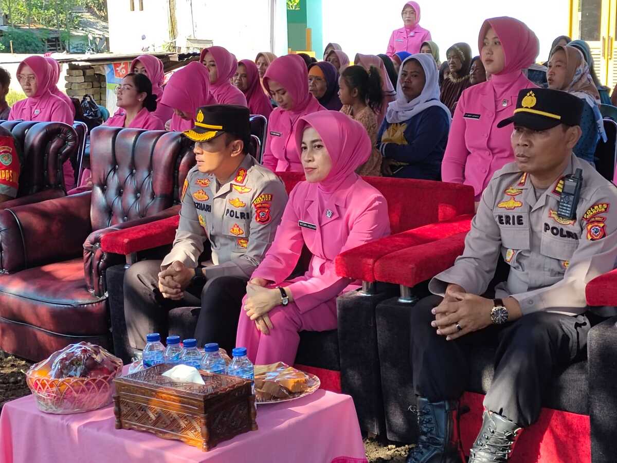 Kapolres Cianjur Meresmikan Renovasi Rutilahu 2 Kapolres Cianjur Meresmikan Renovasi Rutilahu