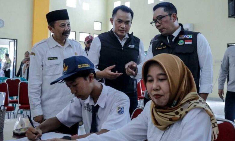 PPDB SMA, SMK, SLB Tahap Ke-1 di Jabar Lancar