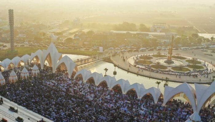 Pemdaprov Jabar Akan Gelar Salat Id di Masjid Al Jabbar