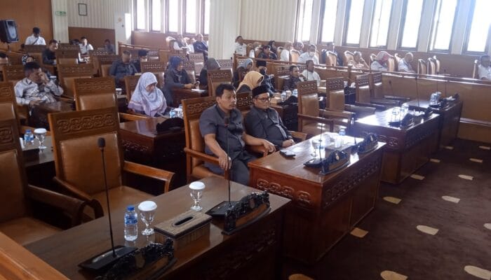 Rapat Paripurna Pansus 5 DPRD Kota Cimahi