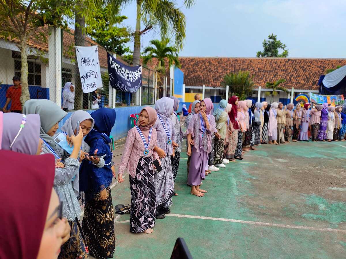 Siswa SMPN 1 Ciranjang & Bojongpicung Cianjur Diwisuda