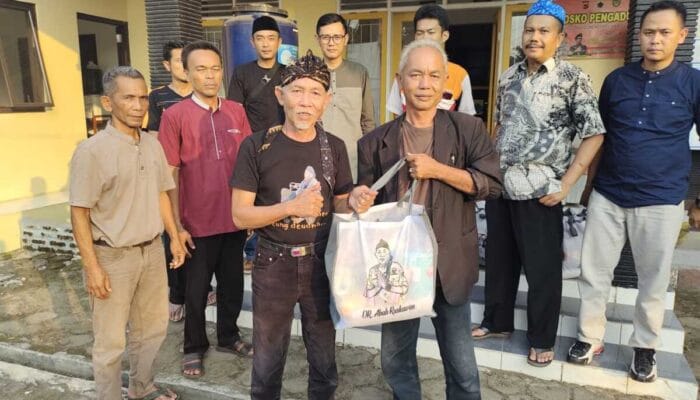 Yayasan Mitra Pasundan Cianjur Rutin Jumat Berbagi