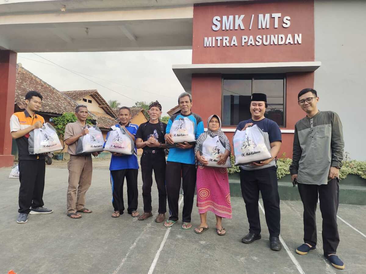 Yayasan Mitra Pasundan Cianjur Jumat Berbagi