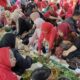 Bupati Cianjur Makan Liwet 346 Kastrol Bersama Warga