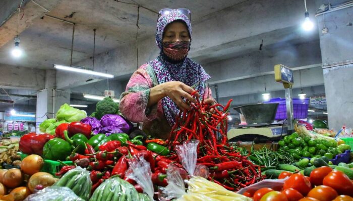 Harga Cabai dan Daging Ayam di Kota Bandung Belum Turun