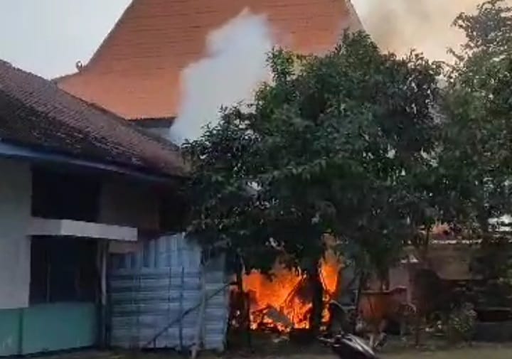 Kantin Perusahaan Daerah Air Minum Ponorogo Kebakaran