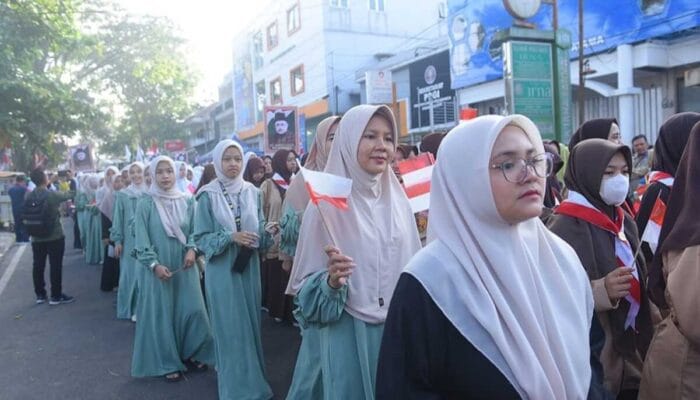Kirab Pahlawan Nasional KH Ahmad Sanusi di Kota Sukabumi