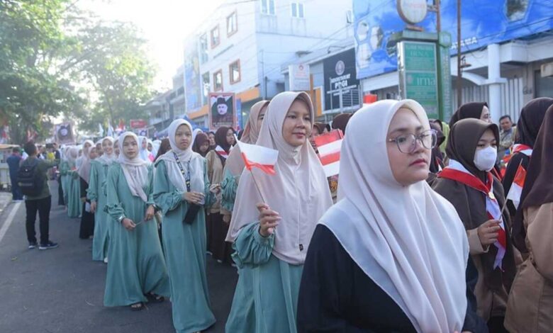 Kirab Pahlawan Nasional KH Ahmad Sanusi di Kota Sukabumi