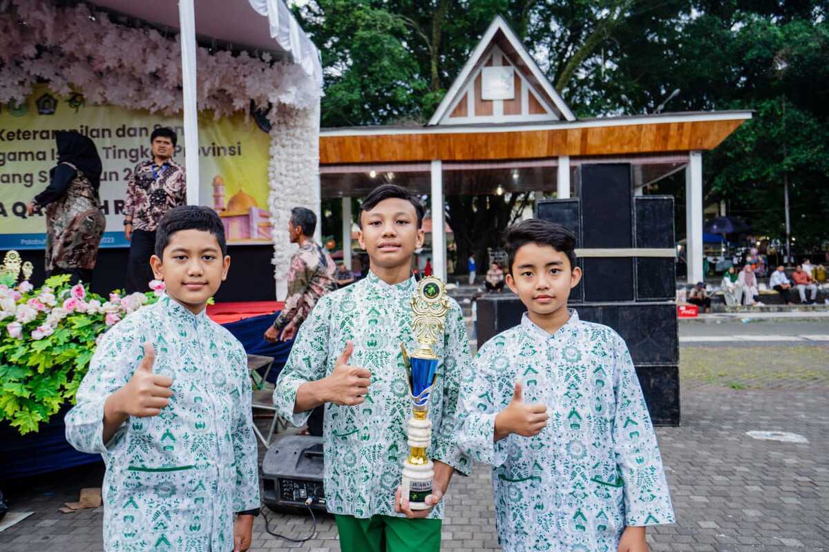 Kota Bandung Juara Umum Pentas PAI SD Se-Jabar