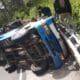 Minibus Terguling di Lereng Gunung Lawu Magetan