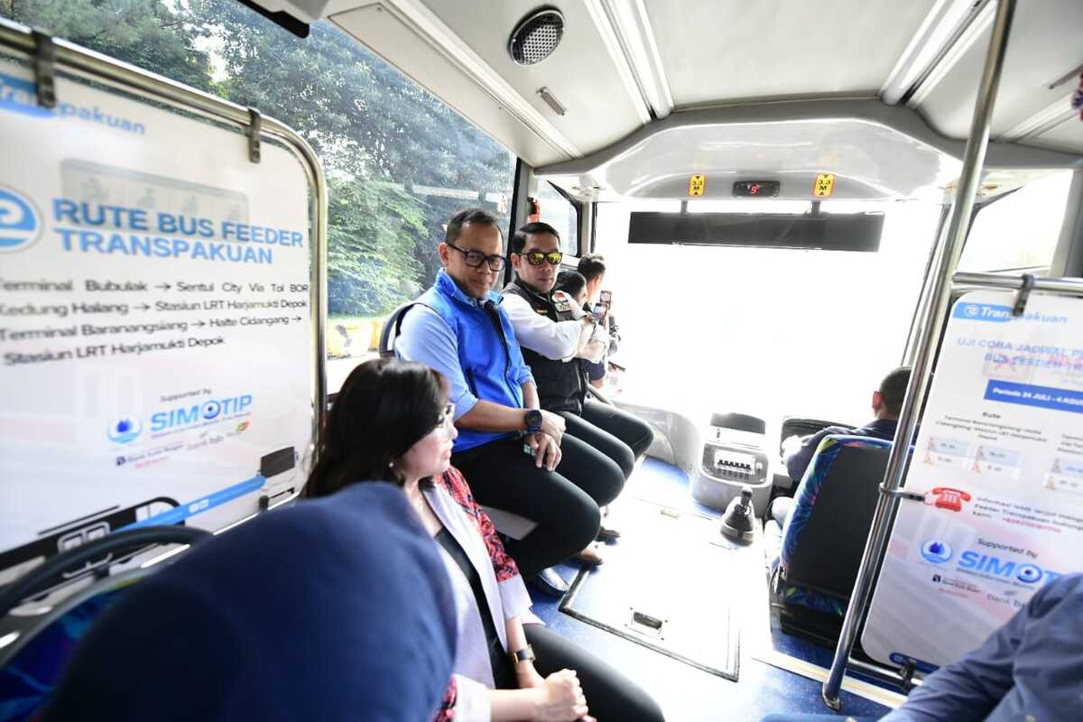 Ridwan Kamil Meluncurkan Bus Rapid Transit Trans Pakuan