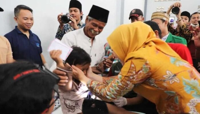 60 Anak dari 3 Kecamatan di Purwakarta Sunatan Massal