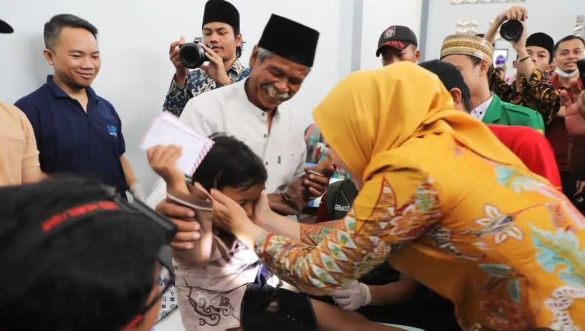 60 Anak dari 3 Kecamatan di Purwakarta Sunatan Massal