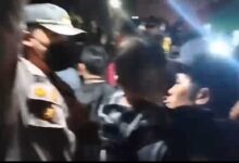 Aksi Heroik Polisi di Sukabumi Evakuasi Balita Saat Konser