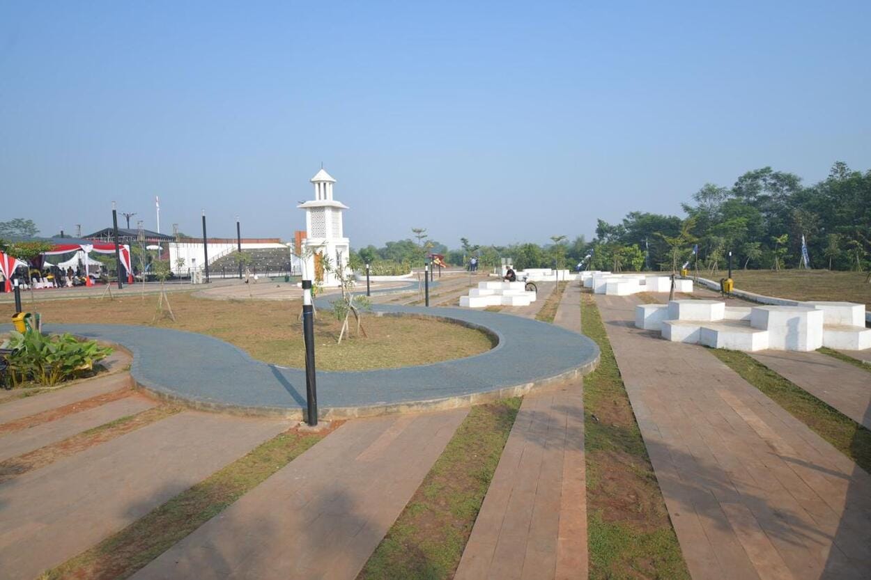 Alun-alun Edu Forest Setu Kab Bekasi Diresmikan