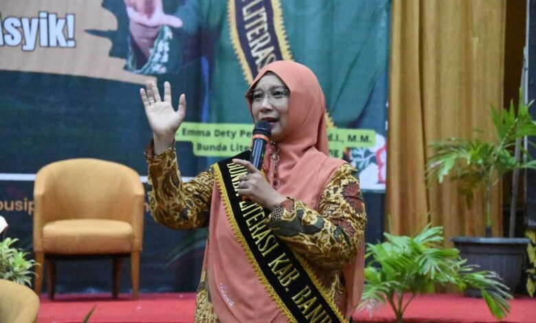 Bunda Literasi Kabupaten Bandung: Literasi Tuk Kesejahteraan