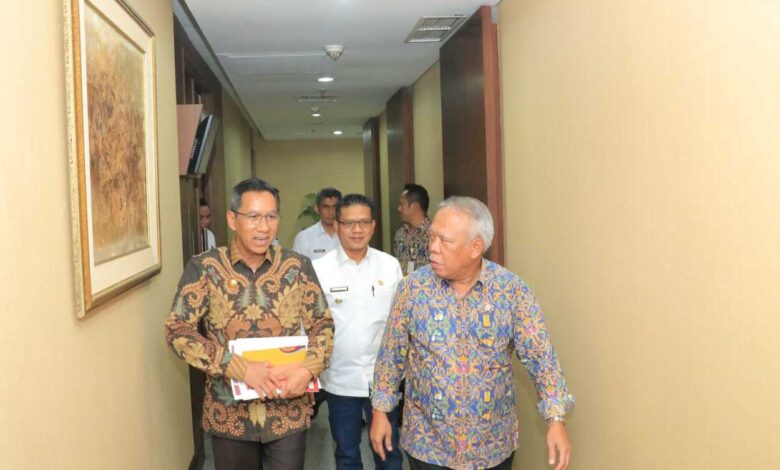 Bupati Bandung Siap Genjot Stadion Si Jalak Harupat