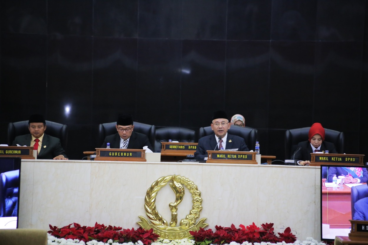 DPRD Jawa Barat menggelar rapat paripurna mendengarkan pidato kenegaraan Presiden Republik Indonesia (RI) dalam rangka Hari Ulang tahun (HUT) ke-78 kemerdekaan RI