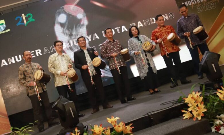 DPRD Kota Bandung Bangga kepada Para Budayawan