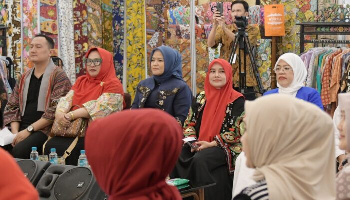 Indonesia Batik and Craft Festival Hadirkan Produk Khas