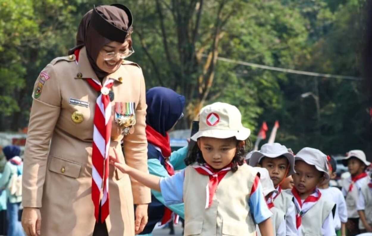 Kak Anne Ratna Mustika Tinjau Festival Pra Siaga