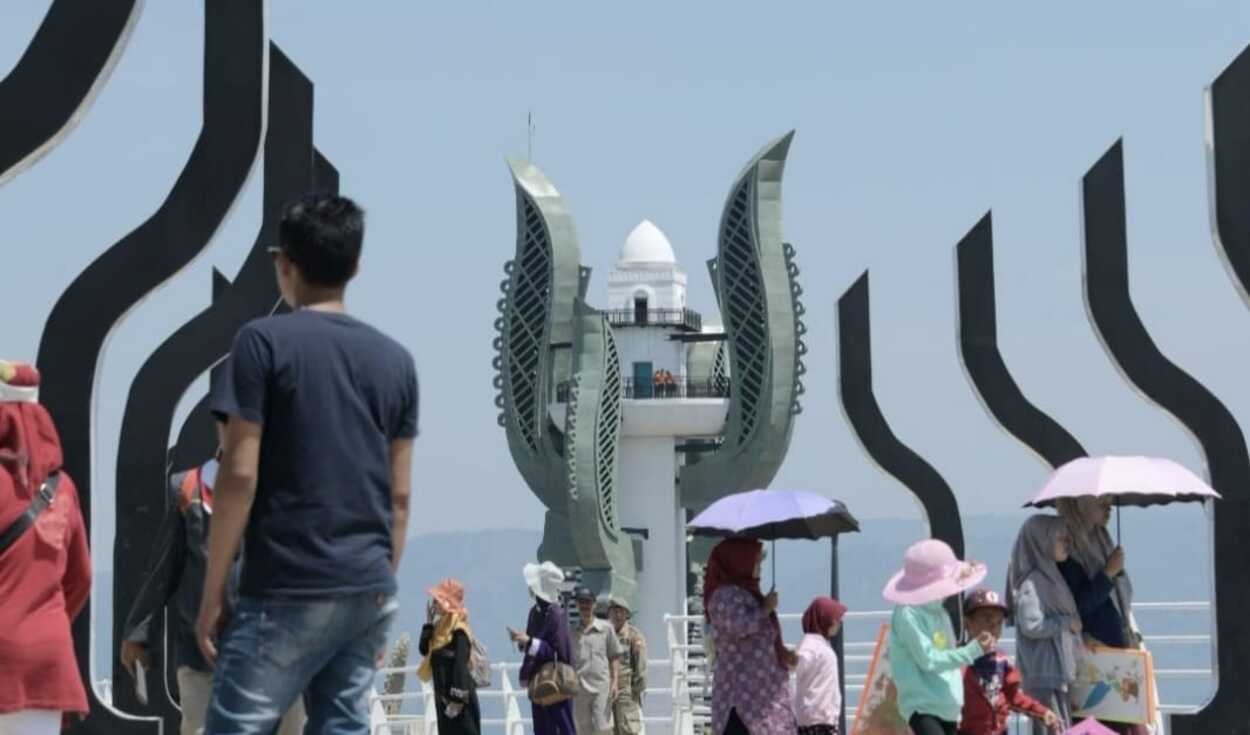 Menara Kujang Sapasang di Sumedang Diresmikan
