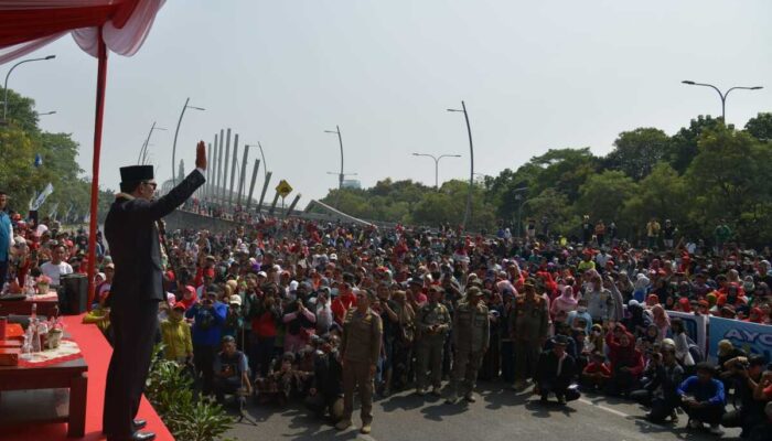 Ridwan Kamil Apresiasi Karnaval Pesona Nusantara Bekasi