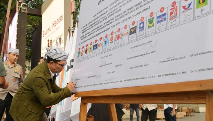 Ridwan Kamil Deklarasi Pemilu Damai 2024 Bersama Parpol