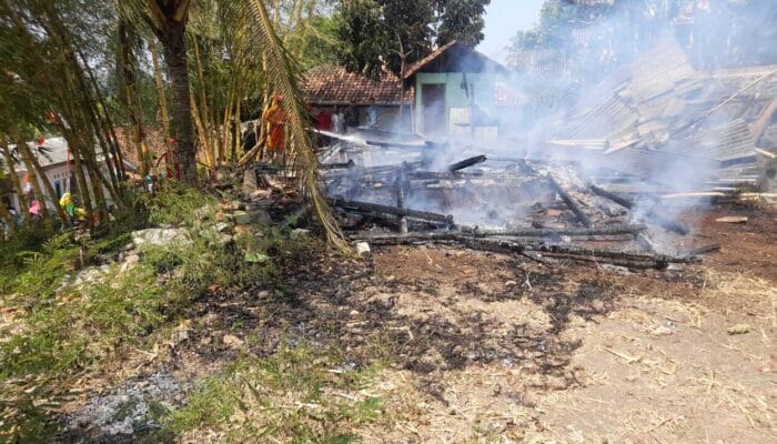 Rumah Asep Tarmana di Cianjur Ludes Jadi Arang