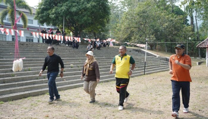 Sekretariat DPRD Kabupaten Sukabumi Lomba HUT RI
