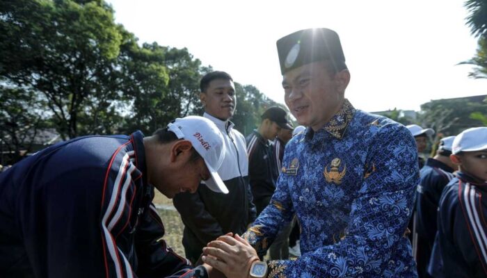 Kadisdik Jabar Lepas 35 Kontingen 02SN SD dan SMP