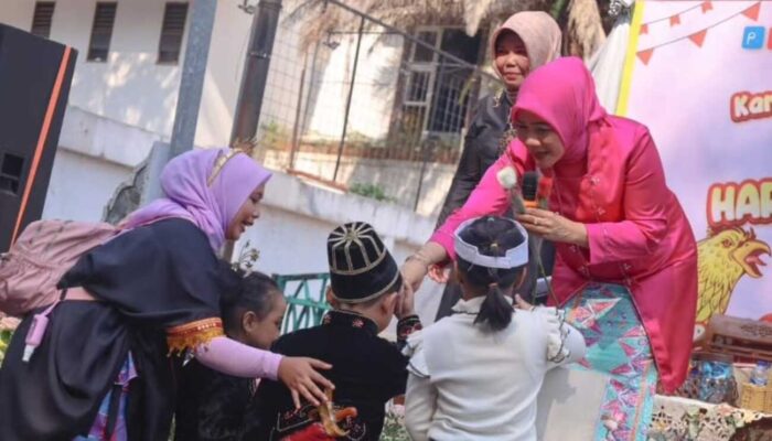 Istri Pj Bupati Purwakarta Hadiri Karnaval Anak TK