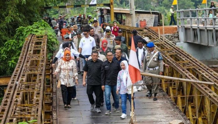 Jembatan Darurat Jatimulya di Purwakarta Diresmikan