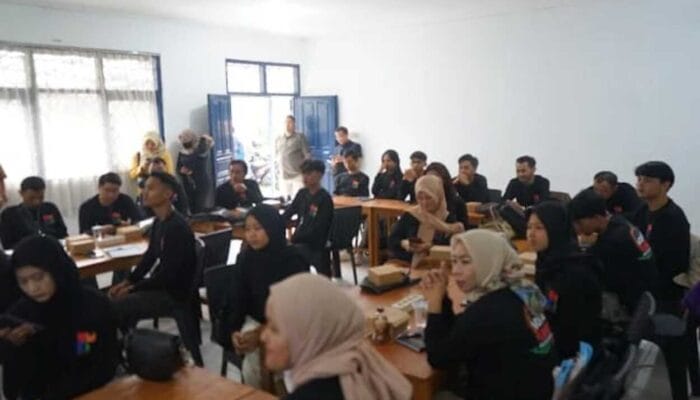 50 Remaja di Kota Sukabumi Belajar Menjadi Barista